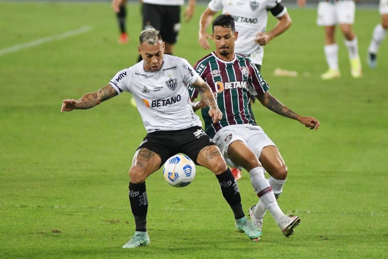 Vitória avança em negociações para contratar Eduardo Vargas, ex-Atlético-MG, visando a temporada de 2025