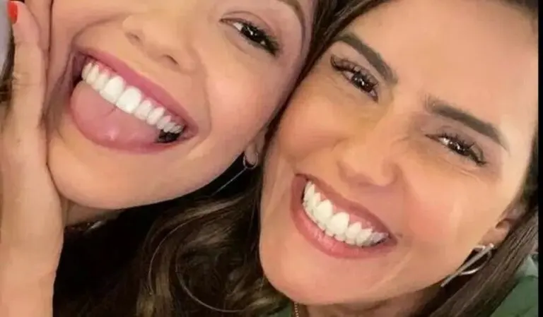 Vitoria e Deborah Secco
