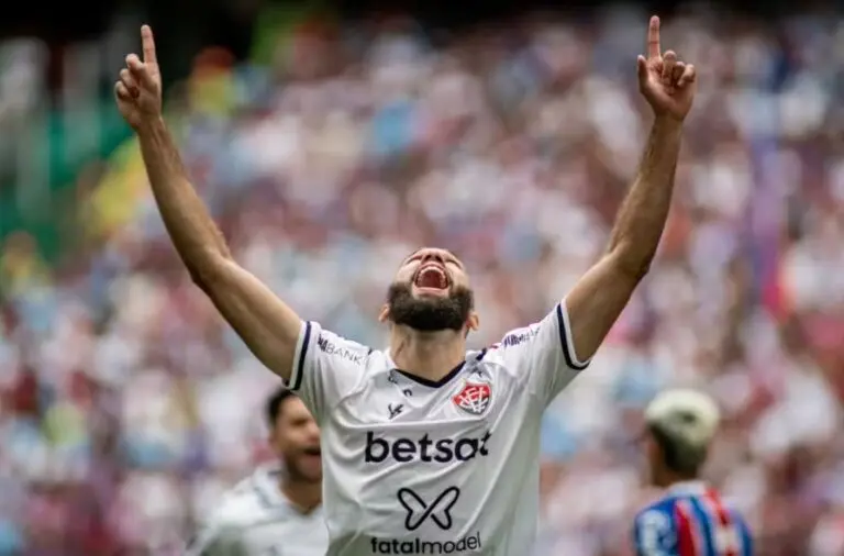 Wagner Leonardo é destaque do Vitória