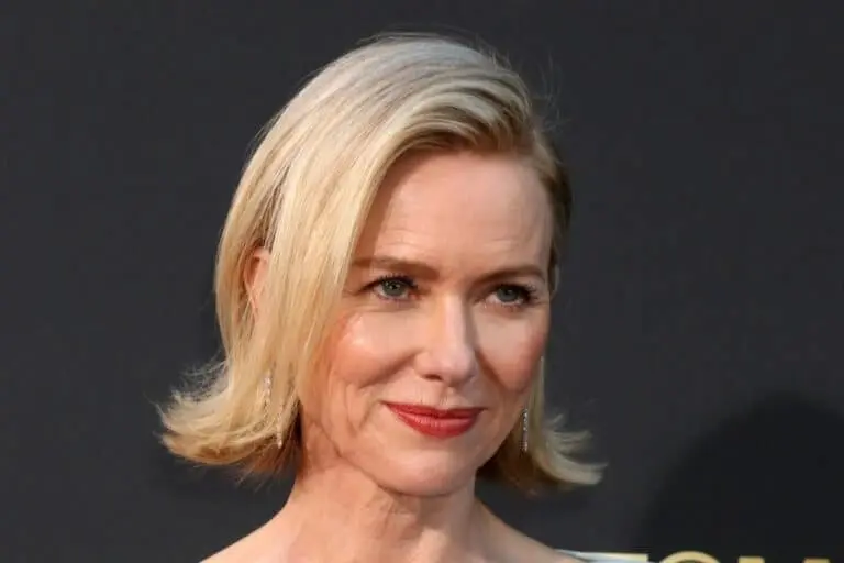 Naomi - Kathy Hutchins / Shutterstock.com