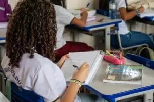 Governo anuncia calendário de pagamentos do Pé-de-Meia para agosto