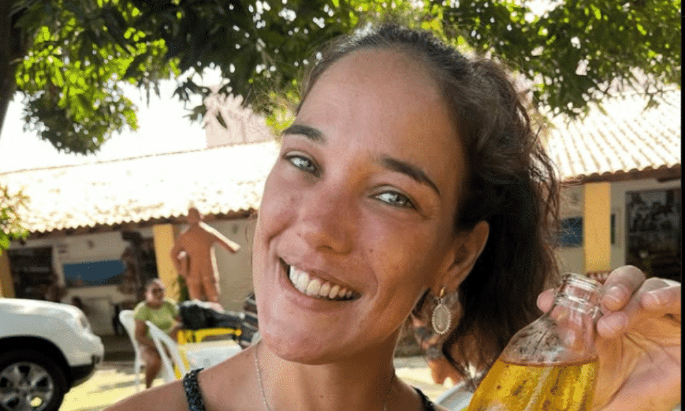 Adriana Birolli anuncia casamento com Ivan Zettel para o segundo semestre de 2025