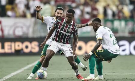 Arias renova com o Fluminense