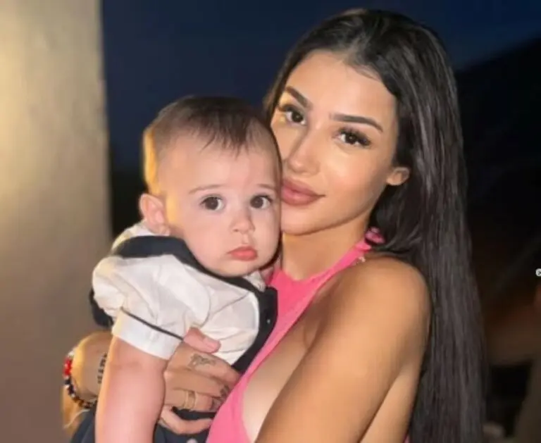 Bia Miranda com filho