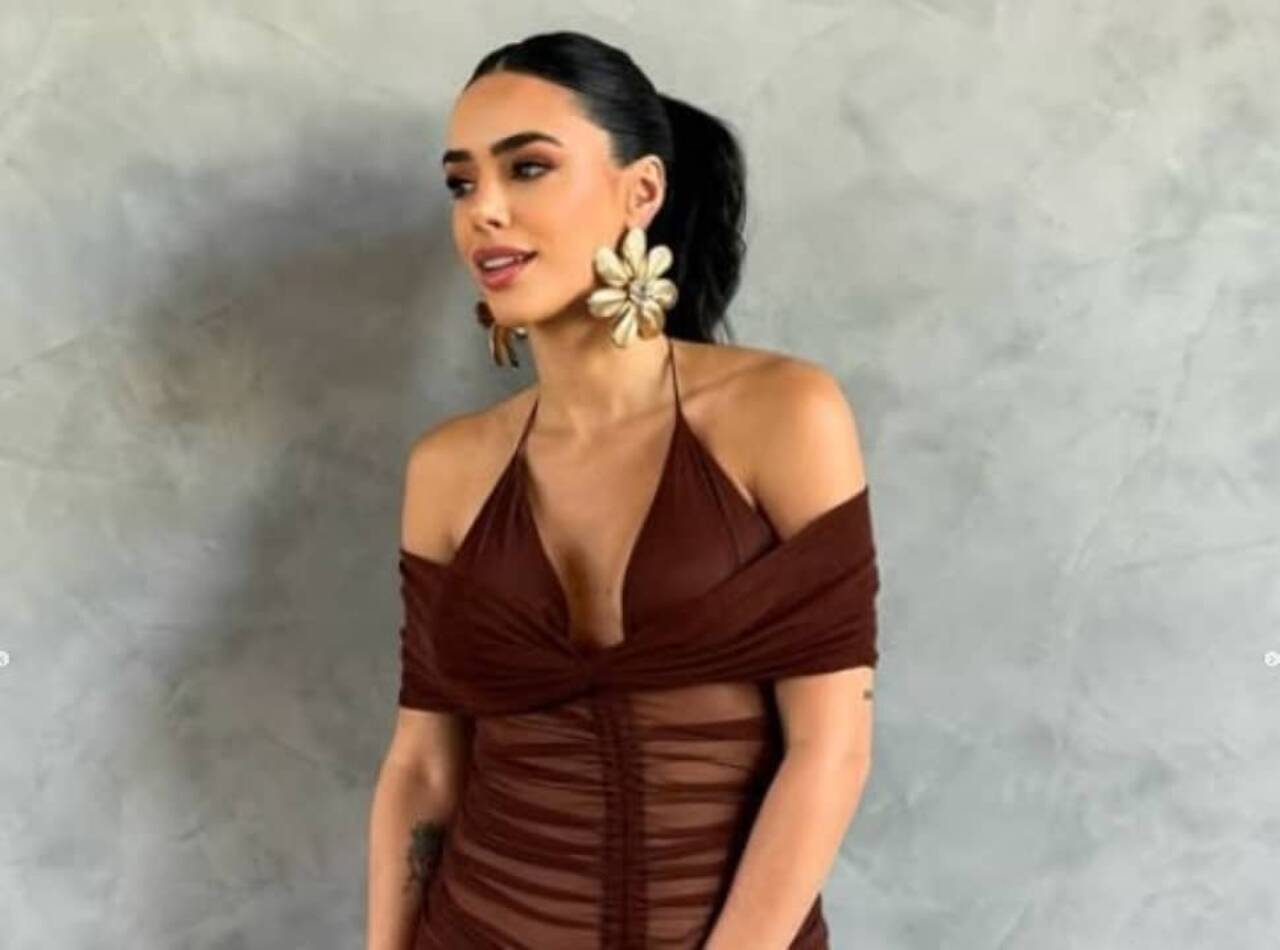 Bruna Biancardi exibe barriga de grávida na festa de aniversário de Neymar em Mangaratiba