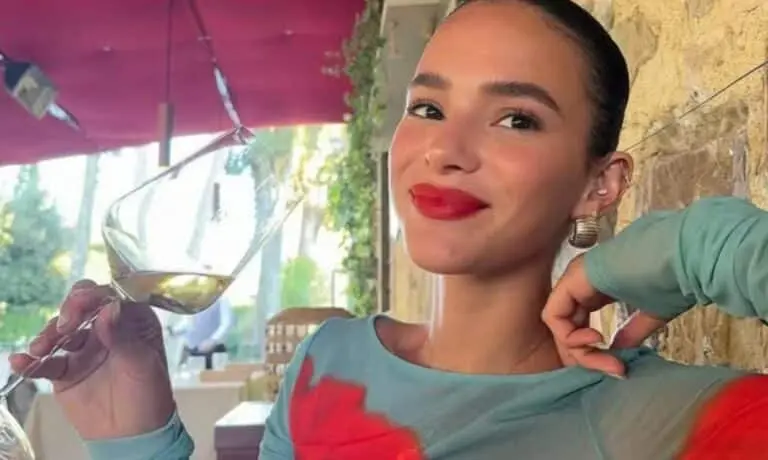 Bruna Marquezine