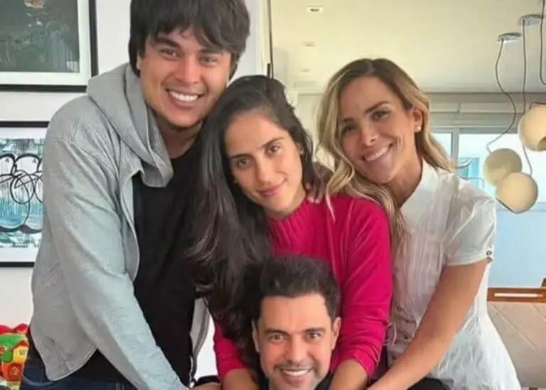 Camilla Camargo com família