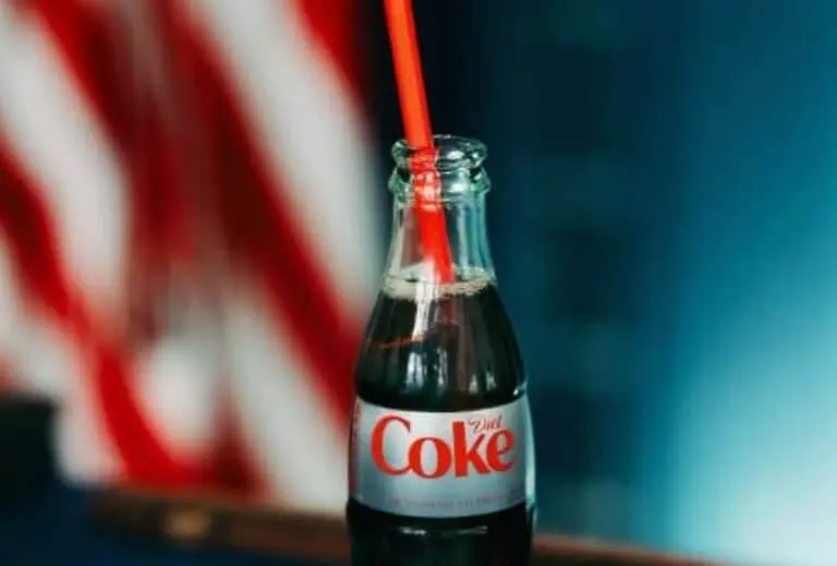 Canudo de plastico coke