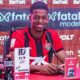 Carlinhos na apresentação no Vitória