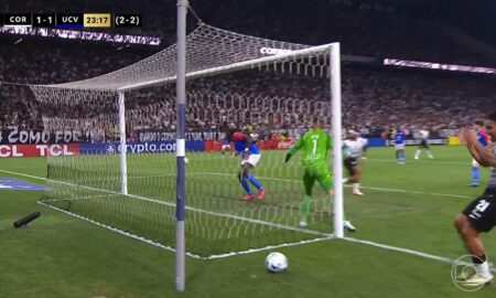 Depay fora bola