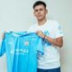 Echeverri com a camisa do Manchester City