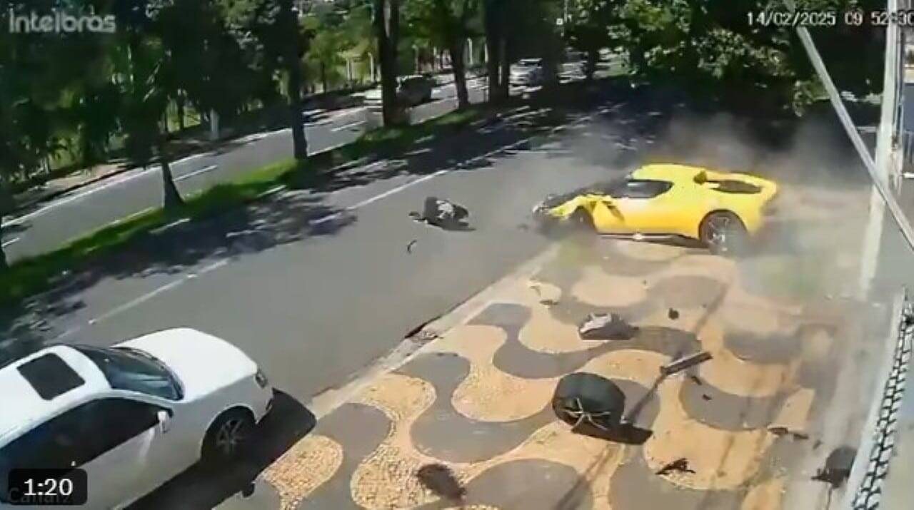 Funcionário perde controle de Ferrari 296 GTB de R$ 3,2 milhões e invade casa em Campinas