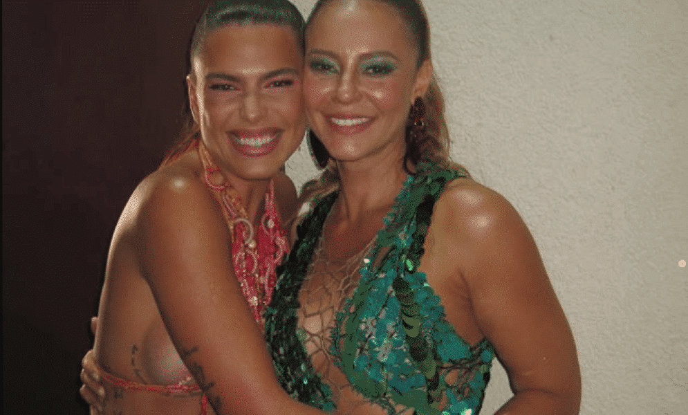 Mariana Goldfarb brilha como musa da Grande Rio e comenta saída de Paolla Oliveira
