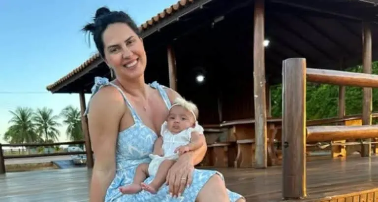 Graciele Lacerda e filha Clara