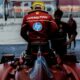 Hamilton com a Ferrari
