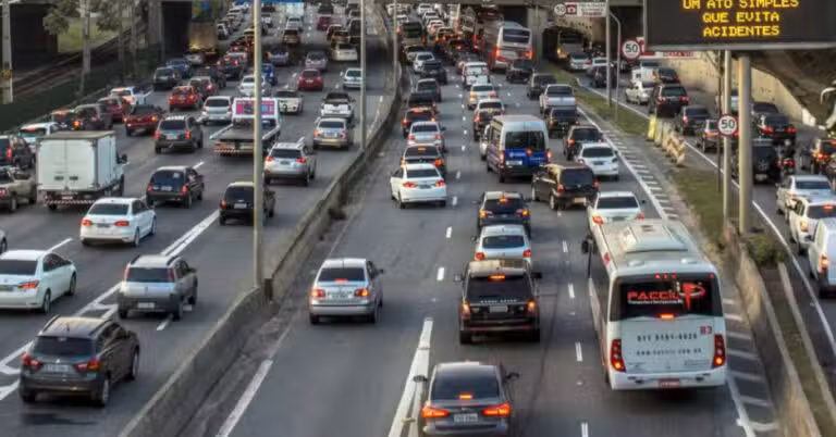 IPVA pagamento carros transito placas multas