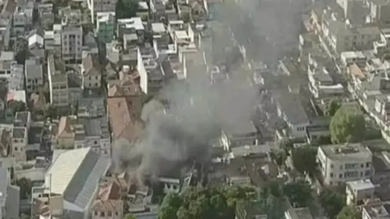 Incêndio na Fábrica Maximus Confecções no RJ