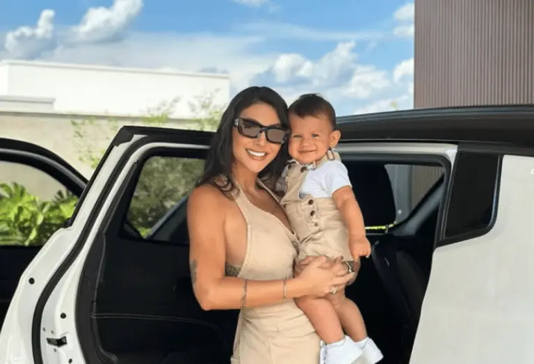 Jheny com filho