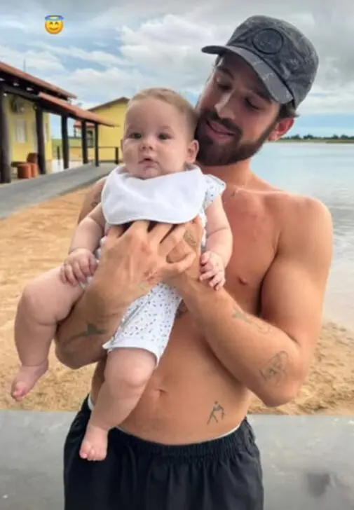 João Guilherme e sobrinho