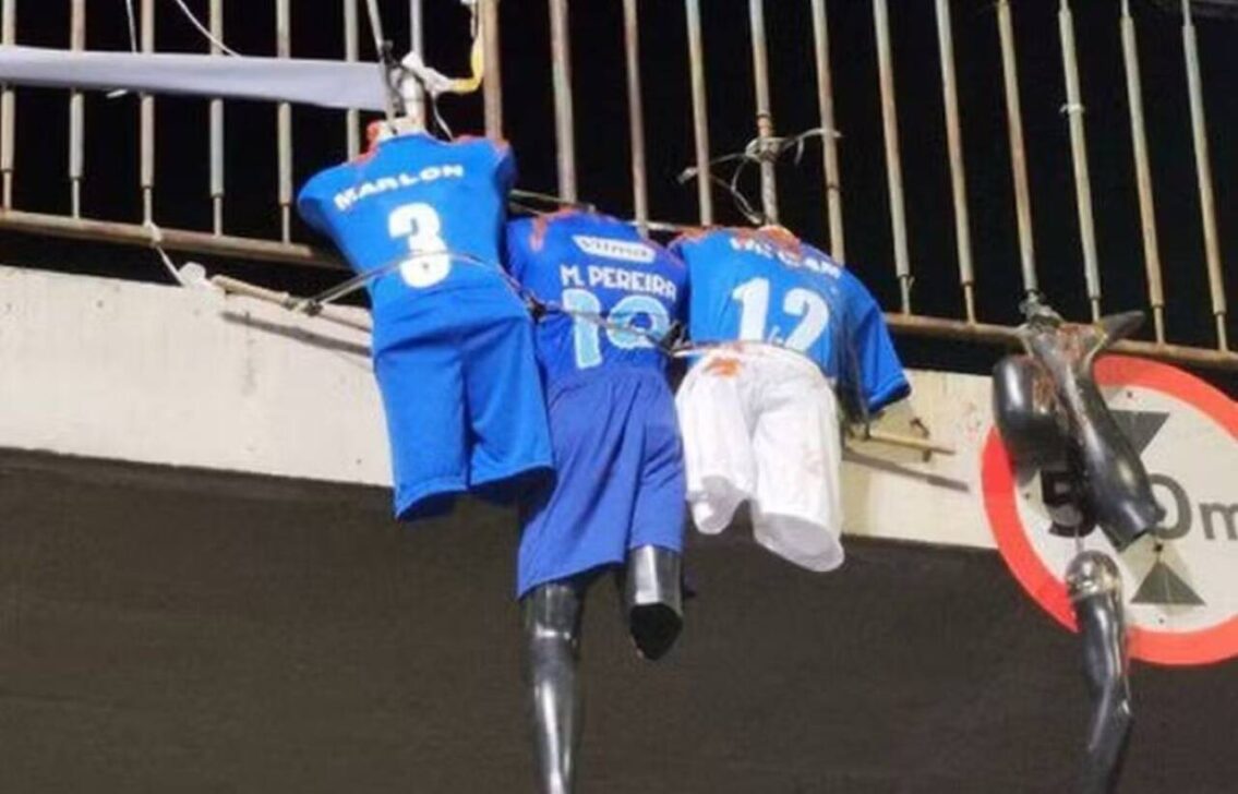 Jogadores do Cruzeiro são alvo de ameaças em Belo Horizonte