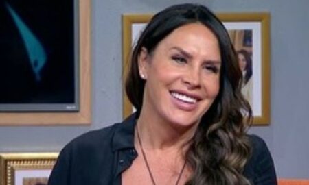 Karla Sofía.