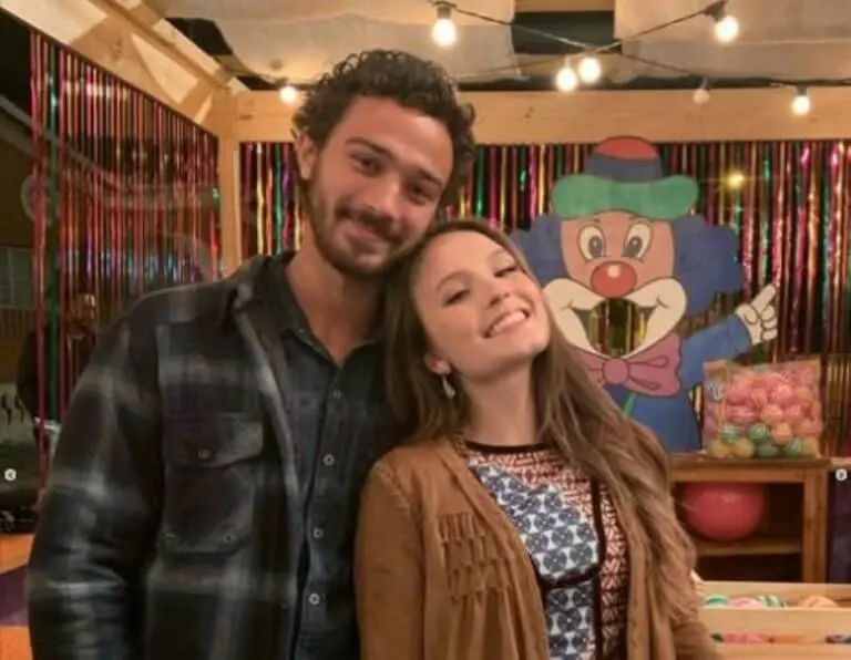 Larissa Manoela e André