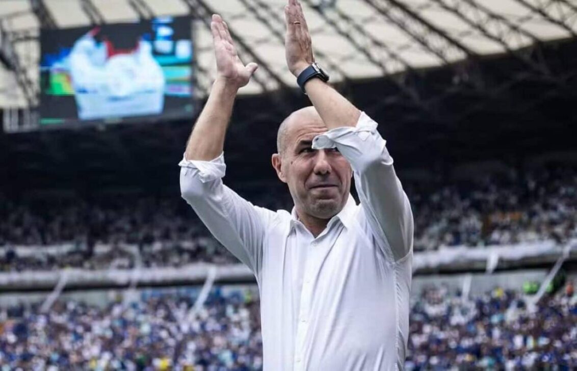 Leonardo Jardim saúda torcedores do Cruzeiro