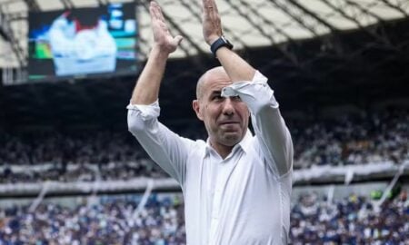 Leonardo Jardim saúda torcedores do Cruzeiro