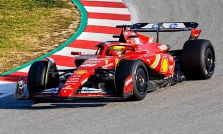 Lewis Hamilton em teste de pneus com a Ferrari no Circuito de Barcelona