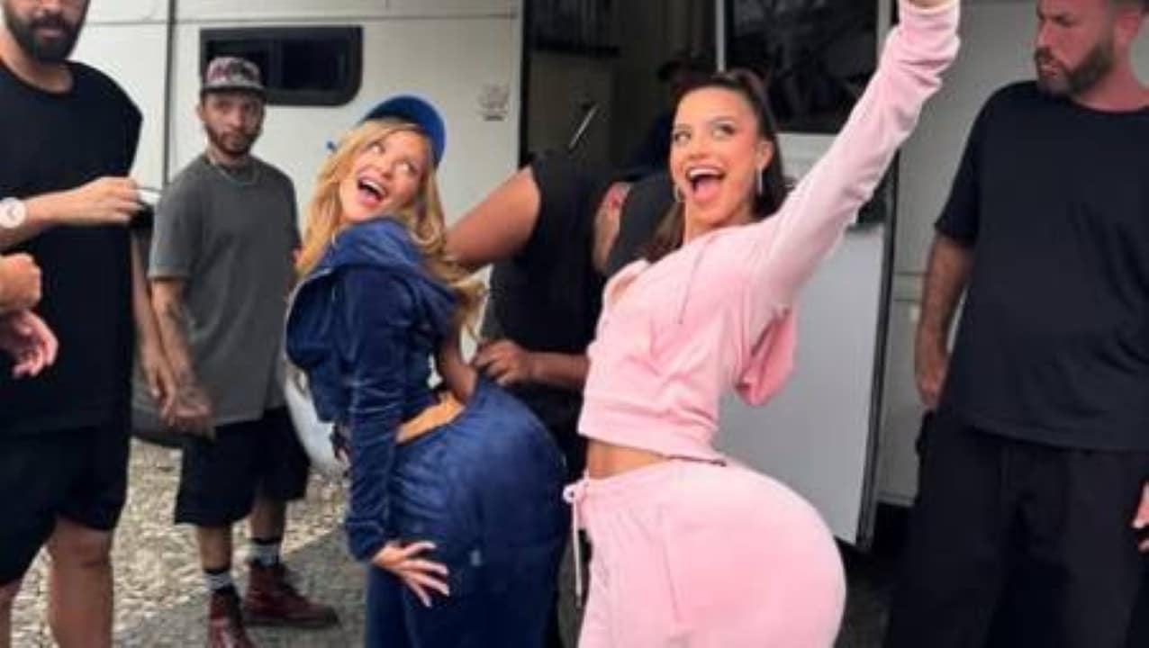 Luísa Sonza e Emília Mernes em clipe