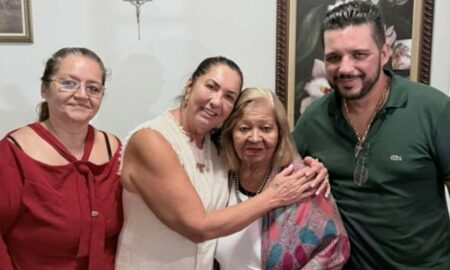 Mae da Vigrinia e Familia do namorado
