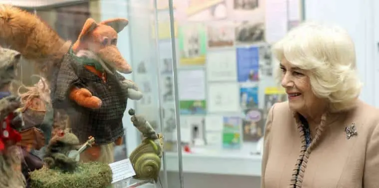 Queen celebrates heritage and literature in Canterbury