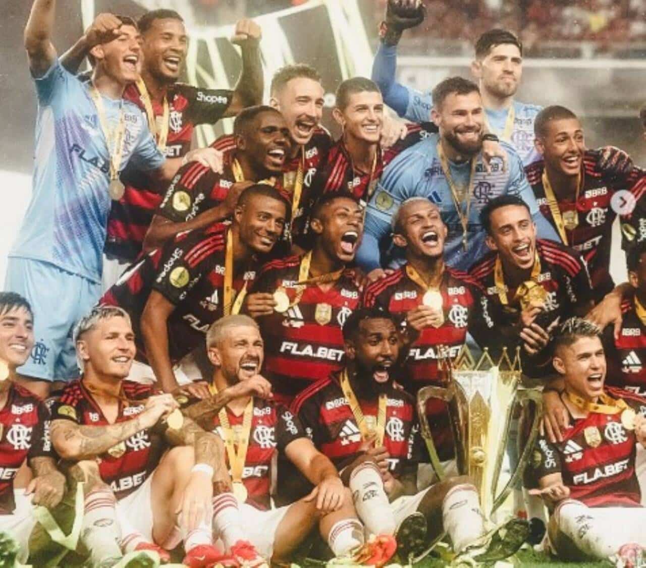 Flamengo conquista a Supercopa Rei 2025 e recebe premiação milionária da Conmebol