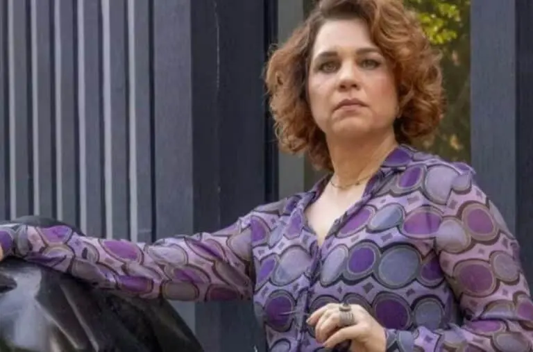 Violeta em Volta por Cima