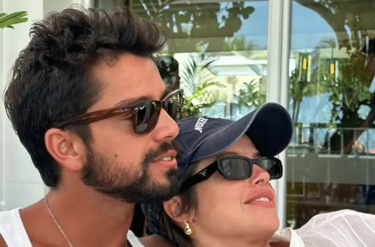 Agatha Moreira e Rodrigo Simas
