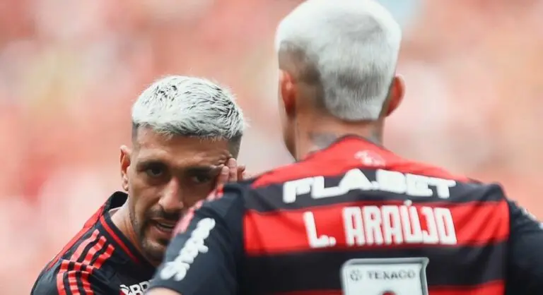 Arrascaeta e Luiz Araujo - Foto: Twitter