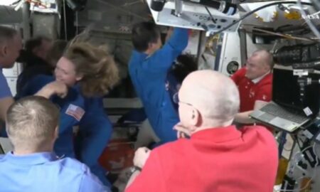 Astronautas resgatados
