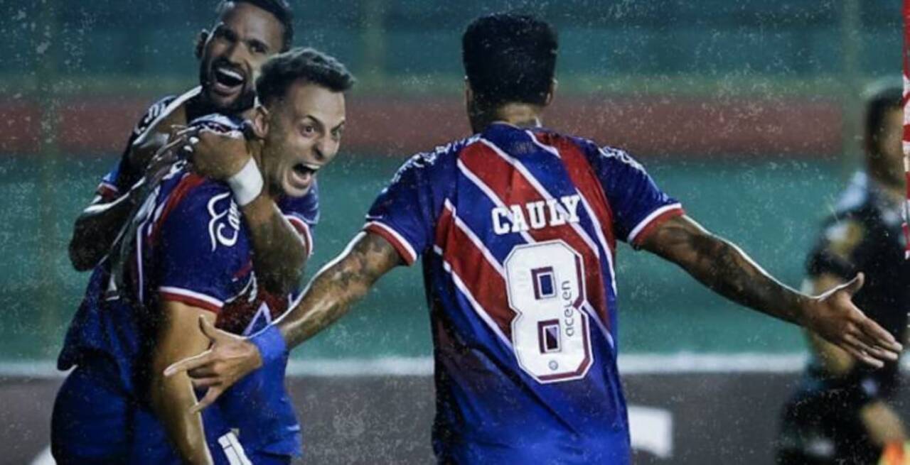 Cartão vermelho para Firmino e dois gols do Bahia marcam jogo contra Jacuipense até os 20 minutos