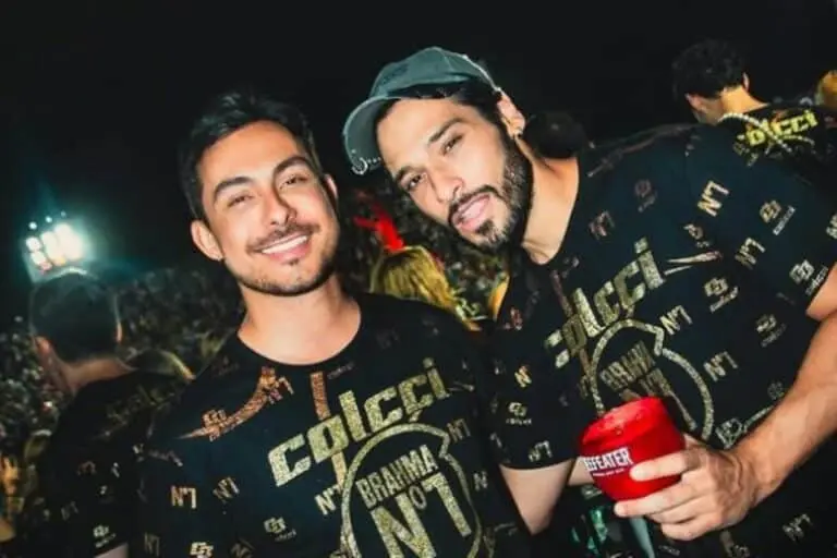 Bruno Fagundes e namorado