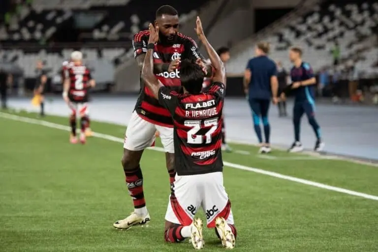 Bruno Henrique e Gerson do Flamengo