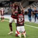 Bruno Henrique e Gerson do Flamengo