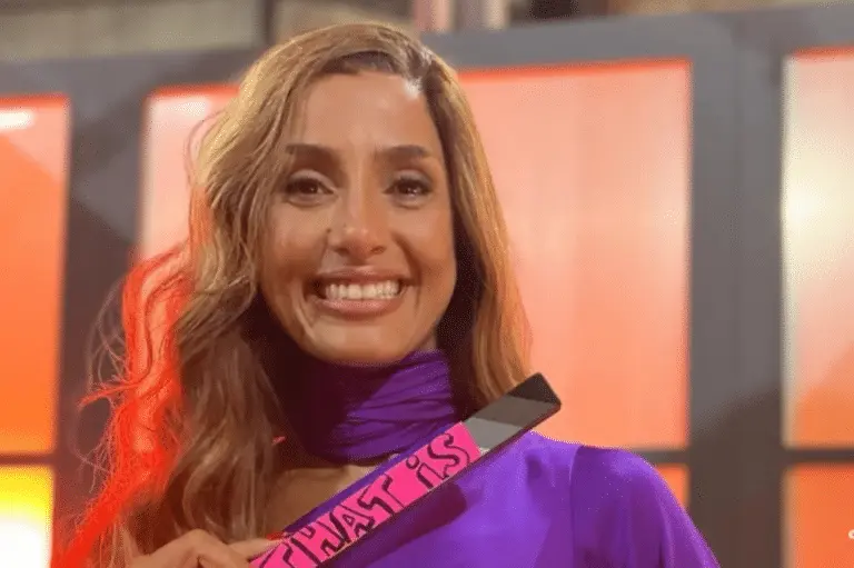 Camila Pitanga como Lola