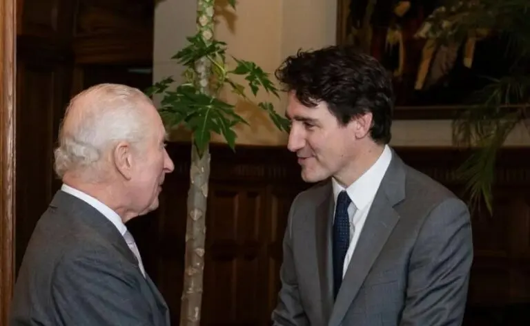 Charles III e Trudeau