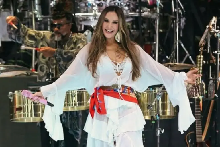 Claudia Leite