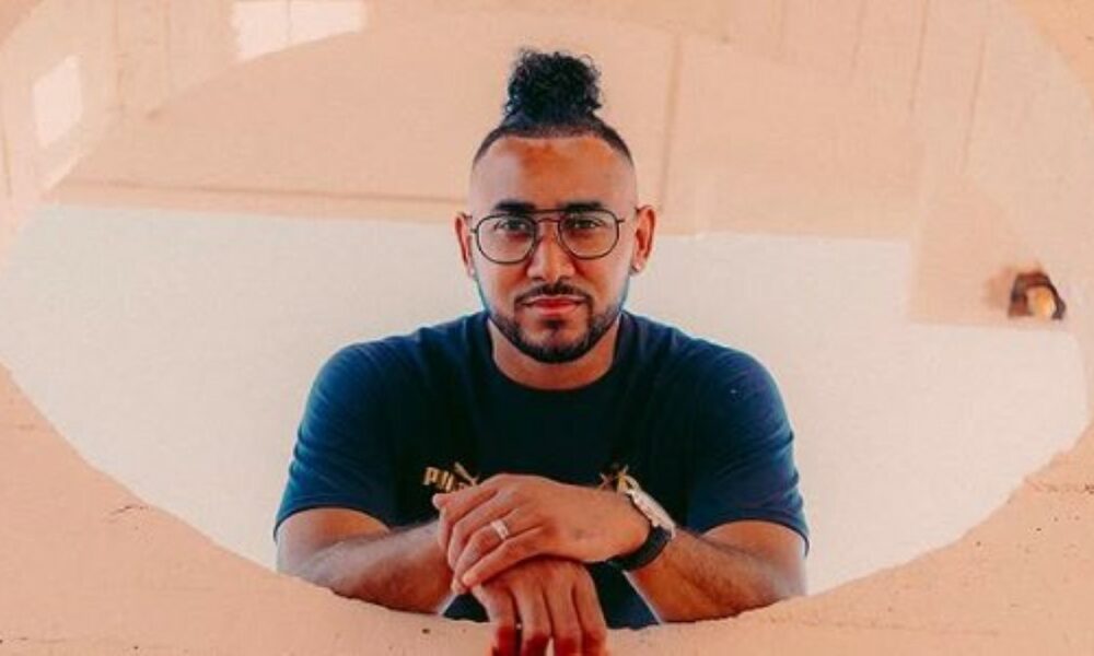 Revelado: Dimitri Payet vive affair de 7 meses com torcedora enquanto esposa segue na França
