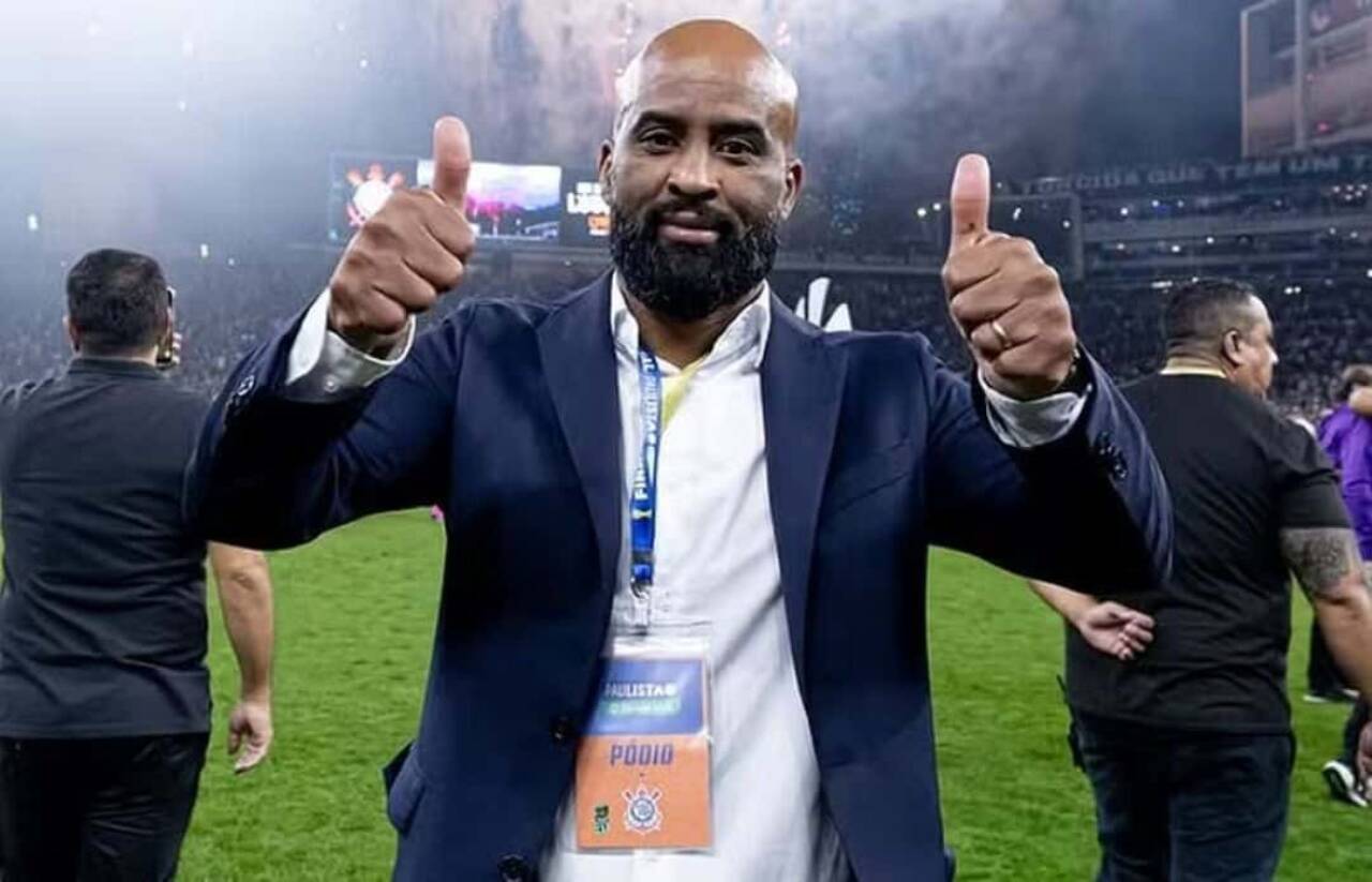 Diretor do Corinthians celebra Paulistão e admite negociar atletas sem afetar desempenho no Brasileirão e na Copa Sul-Americana