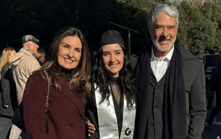 Fatima Bernardes e William Bonner em formatura de filha