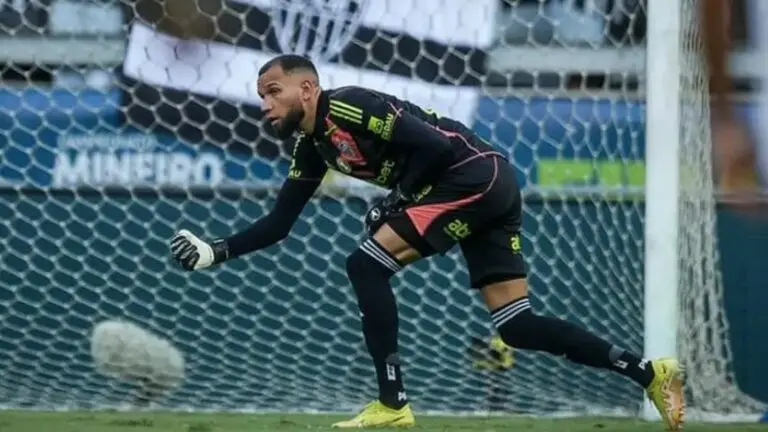 Goleiro Everson