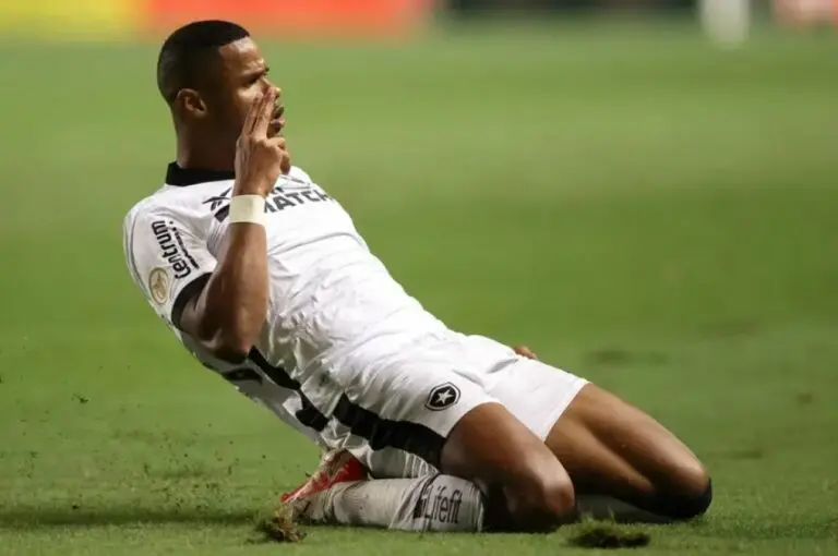 Júnior Santos