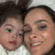 Leticia Cazarré com filha